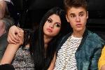 تجاهلت النجمة العالمية سيلينا جوميز Selena Gomez خبر خطوبة حبيبها السابق المغني الكندي جاستن بيبر Justin Bieber