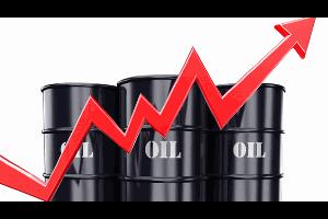 شهدت أسعار النفط الخام إرتفاعا محدودا في آسيا، اليوم الخميس، بعد تعليق السعودية شحنات الخام عبر مضيق باب المندب، إثر هجوم شنته ميليشيات الحوثي على ناق