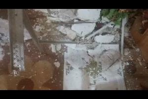سقوط اجزاء من سقف منزل بالرمثا بسبب القصف السوري