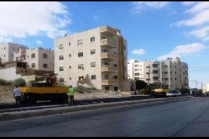 تنهي كوادر أمانة عمان الكبرى خلال اليومين القادمين أعمال إعادة تأهيل شارع عبد الكريم اللوزي "طلوع المغناطيس" بمنطقة الجبيهة بعمان.