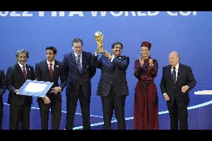 أدار الفريق المكلف بملف ترشح قطر لإستضافة كأس العالم 2022 حملة سرية في عام 2010 للإضرار بملفات الدول المنافسة، بحسب تقرير لصحيفة "صنداي تايمز" البريطا