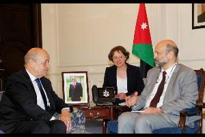 الرزاز يدعو للتعاون بين الشركات الأردنية والفرنسية في اعادة الإعمار