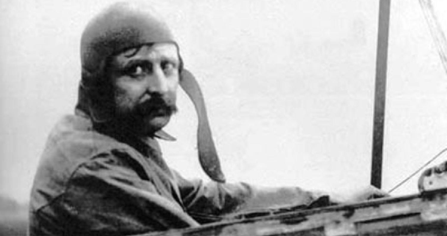 حقق الطيّار والمهندس الفرنسي لويس بلايريو (Louis Blériot) يوم الخامس والعشرين من شهر تموز/يوليو سنة 1909 إنجازا فريدا من نوعه في عالم #الطيران تناقلته
