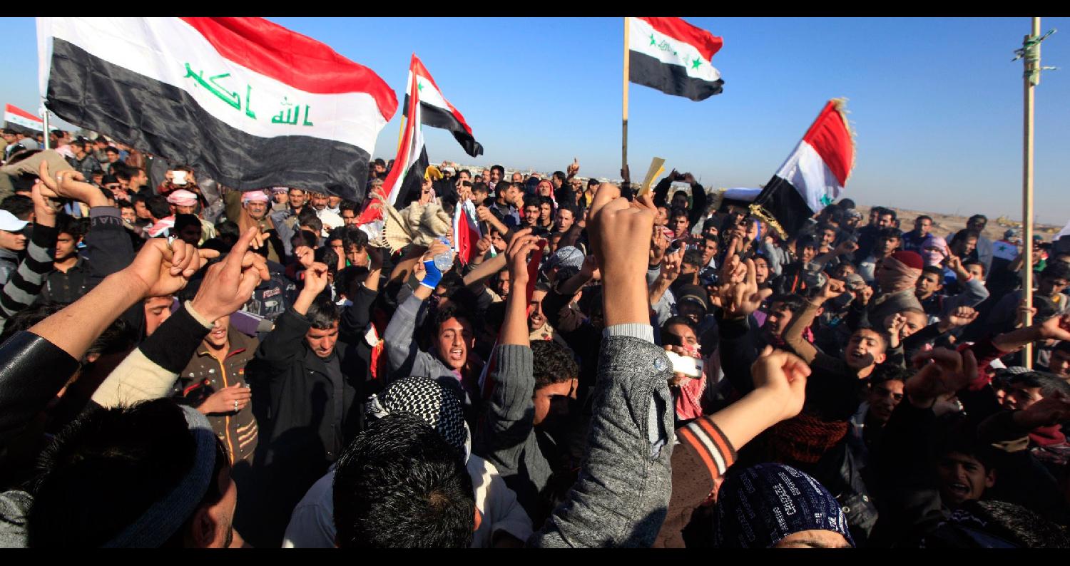 دعا نشطاء عراقيون في قيادة التظاهرات بمدينة السماوة جنوب العراق اليوم السبت إلى عصيان مدني للمطالبة بتوفير الخدمات والقضاء على الفقر والبطالة