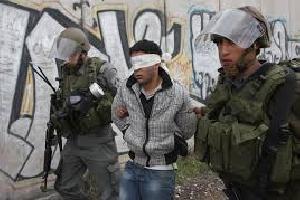 شنت قوات الإحتلال الإسرائيلي فجر اليوم الثلاثاء، حملة اعتقالات ومداهمات واسعة طالت إحدى عشرة فلسطينياً من مناطق مختلفة في الضفة الغربية المحتلة