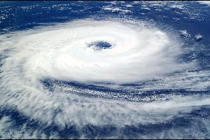 أعلن المركز الوطني الأميركي للأعاصير أن الإعصار جون تشكل في المحيط الهادئ قبالة ساحل المكسيك، أمس الإثنين، ويتوقع أن يتحرك بمحاذاة الساحل قبل أن يمضي