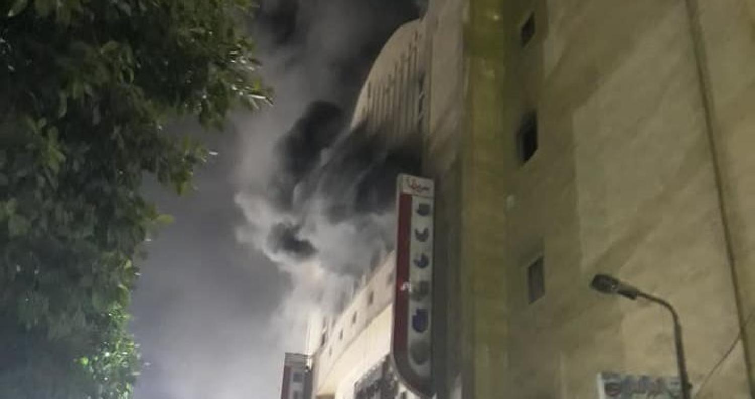 شب حريق في سينما ريفولي في منطقة وسط البلد بالقاهرة اليوم ،ولم يعلن عن وجود خسائر بالأرواح، وفقا لما اعلنته الحماية المدنية المصرية .