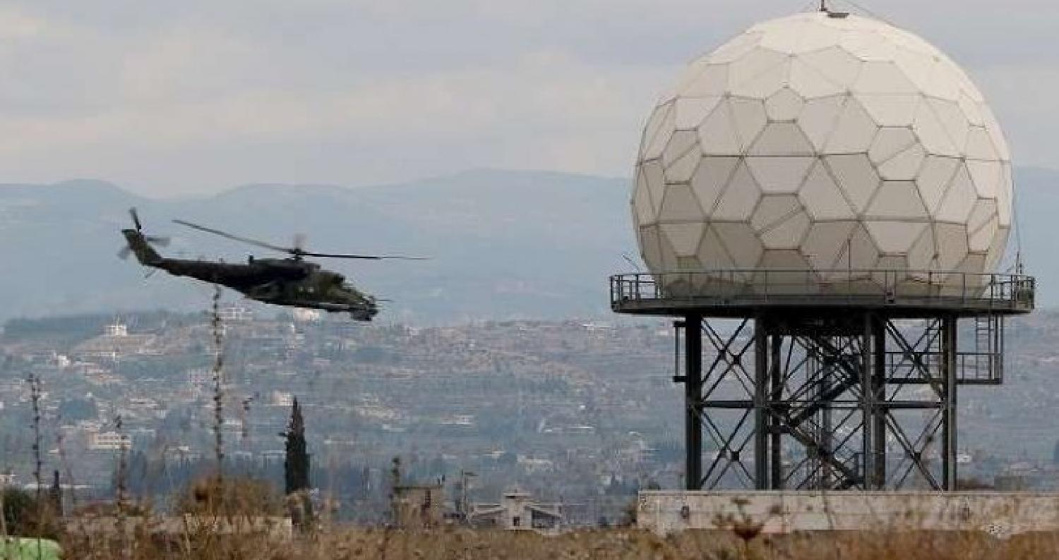 الدفاع الروسية تسقط طائرة مسيرة فوق قاعدة حميميم