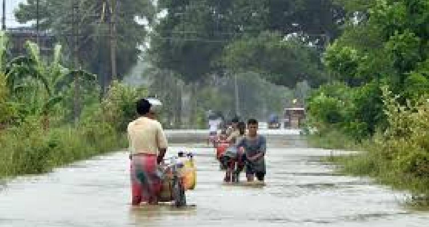 لقي ثمانية أشخاص حتفهم وما زال اثنان آخران في تعداد المفقودين بسبب الفيضانات العارمة الناتجة عن الأمطار الغزيرة التي هطلت على مقاطعة "قانسو" شمال غربى