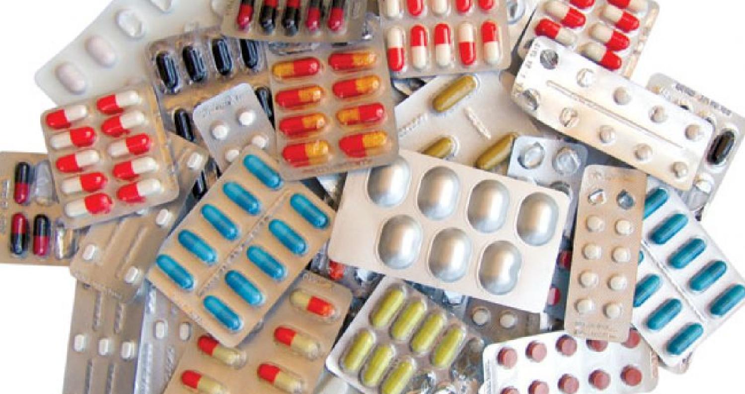 "الشراء الموحد" تبحث آليات تجنب حدوث أي انقطاع للأدوية