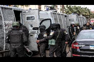 أعلنت وزارة الداخلية المصرية مقتل 6 إرهابيين في مواجهات مع قوات الشرطة، في مدينة السادس من أكتوبر بمحافظة الجيزة جنوبي القاهرة