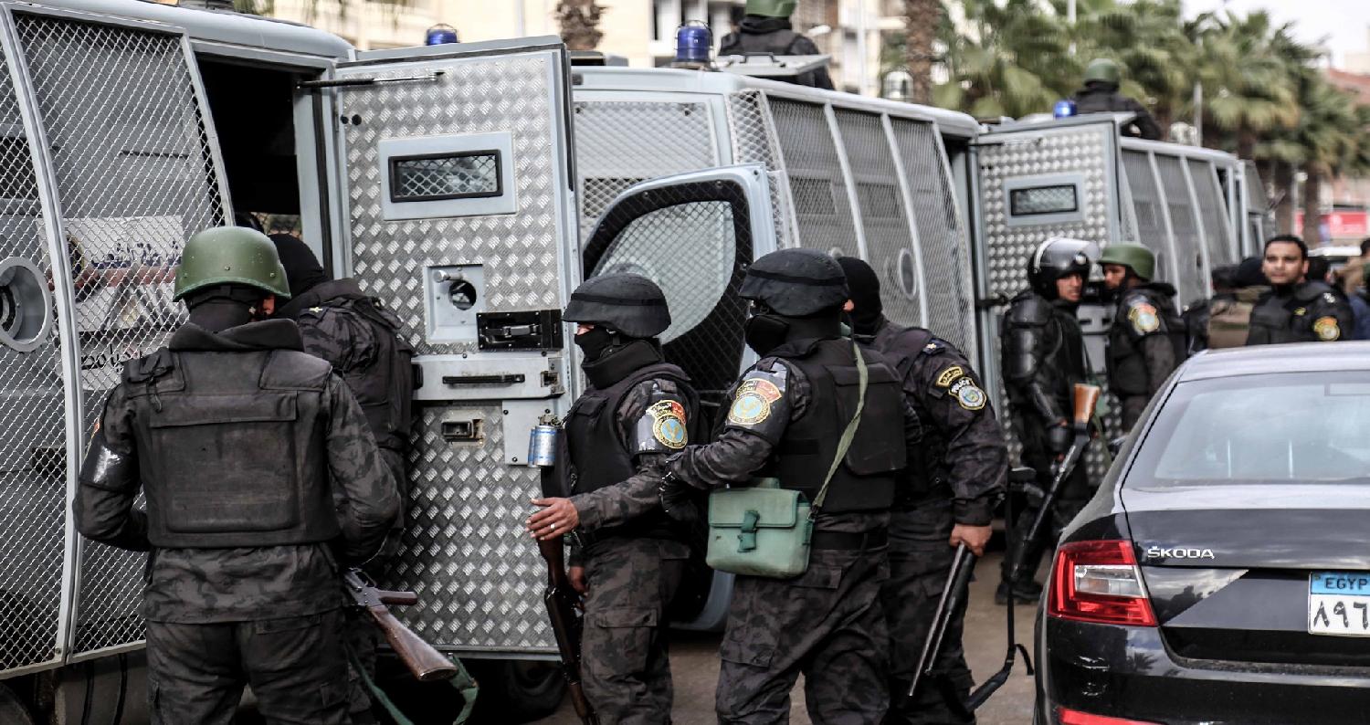 أعلنت وزارة الداخلية المصرية مقتل 6 إرهابيين في مواجهات مع قوات الشرطة، في مدينة السادس من أكتوبر بمحافظة الجيزة جنوبي القاهرة