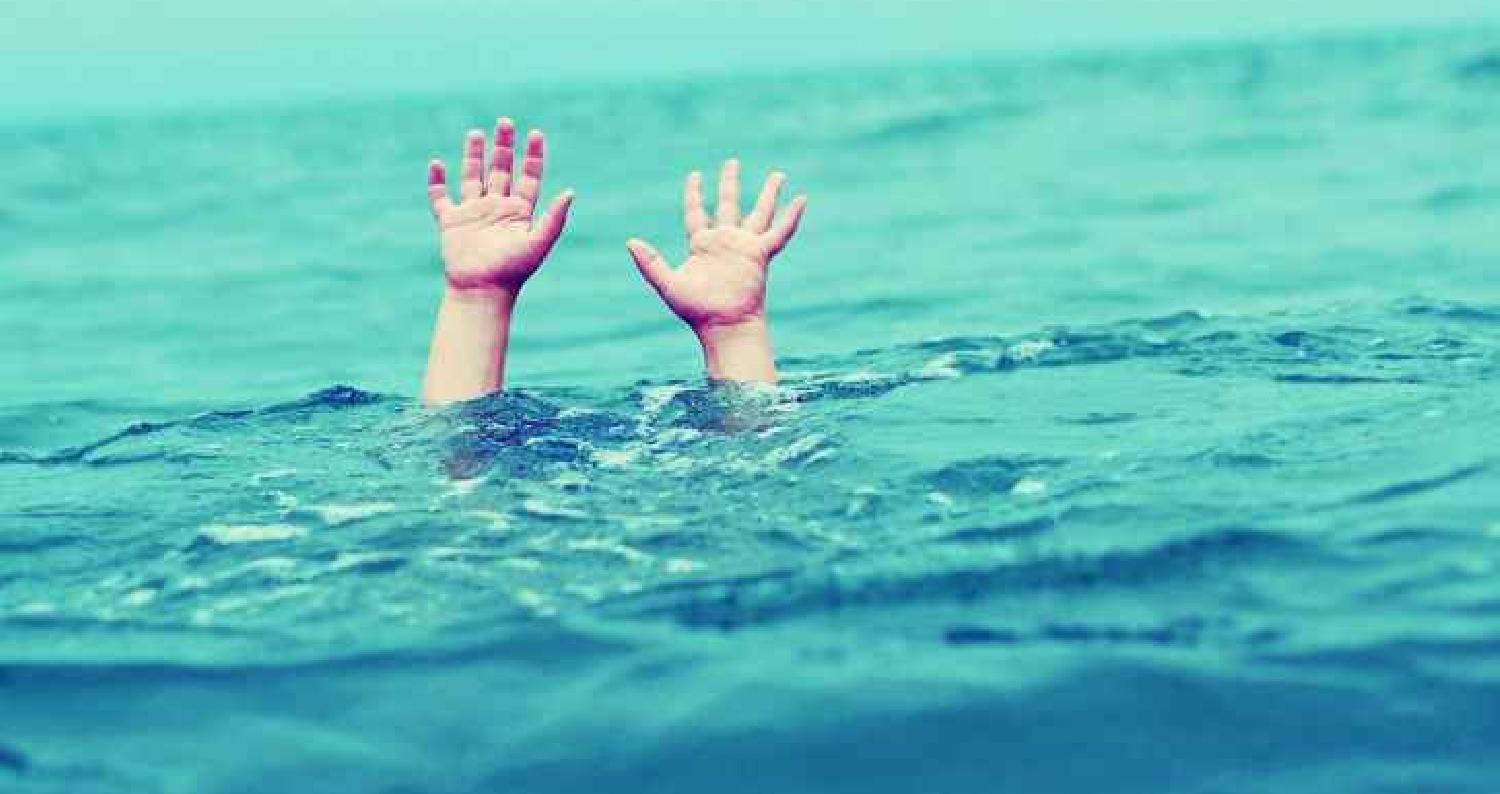 لقيت طفلة تبلغ من العمر 10 سنوات حتفها، مساء الثلاثاء، غرقا داخل قناة الملك عبدالله "الشريعة" في منطقة المشارع بمحافظة اربد.