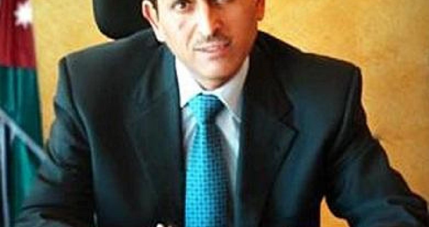 سما الأردن| أكد وزير الصناعة والتجارة طارق الحموري أنه لم يجد أي شكاوي بحق مدير عام المؤسسة العامة للمواصفات والمقاييس الدكتور حيدر الزبن متعلقة بقضية
