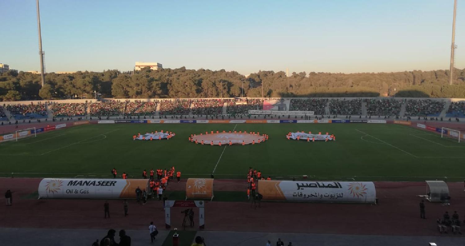 سما الأردن| أحرز فريق الوحدات لقب كأس الكؤوس 2018-2019 للمرة الـ13 في تاريخه بعد تغلبه على الجزيرة 2-1 في المباراة التي أقيمت بينهما على ستاد عمان، وا