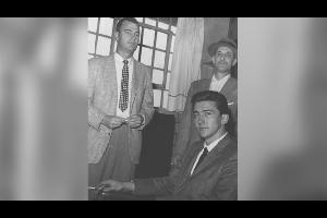 في أكتوبر/ تشرين الأول من عام 1958، هرب بوين ليستر جونستون (صرّاف كندي شاب)، حاملاً معه نحو 261 ألف دولار كندي، سرقها من خزينة البنك الذي يعمل به، لمد