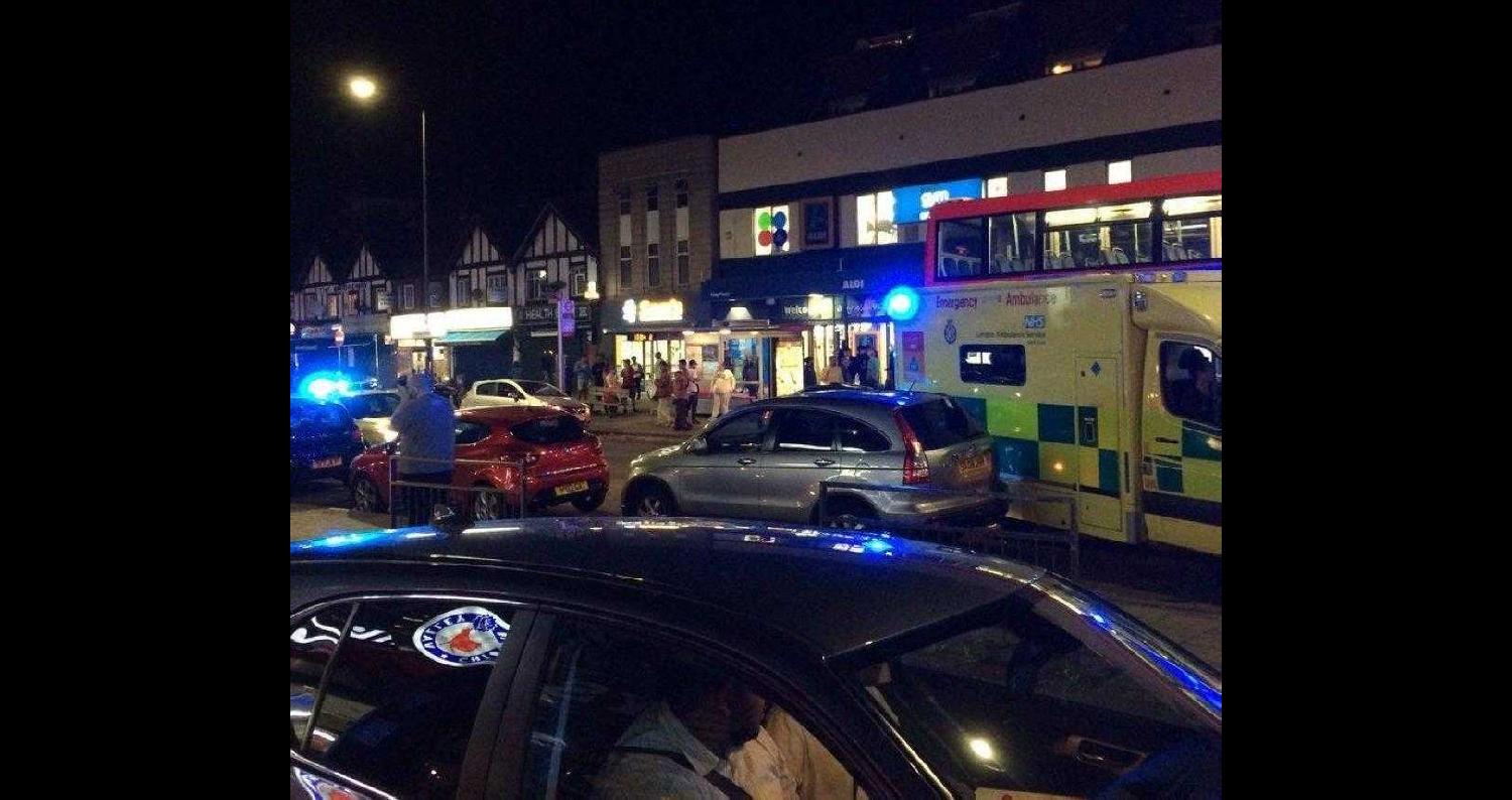 أصيب ثلاثة أشخاص في ساعة متأخرة من ليل الإثنين/الثلاثاء في إطلاق نار وقع خارج محطة لمترو الأنفاق في لندن