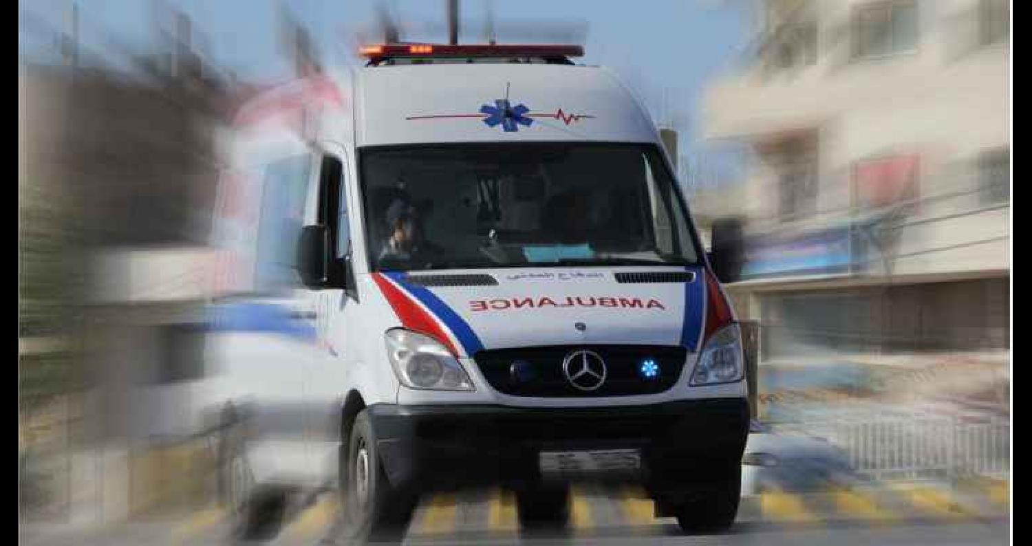 أصيب 11 شخصا بجروح ورضوض في مختلف أنحاء الجسم اثر حادث تدهور بك اب اليوم الاربعاء بمنطقة سموع في محافظة اربد.