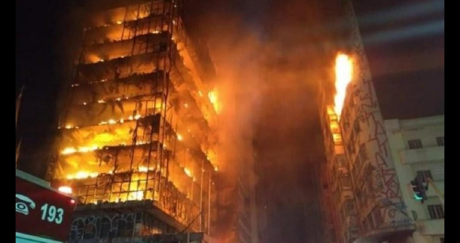 ارتفعت حصيلة ضحايا الحريق، الذي اندلع صباح اليوم السبت، في فندق بمدينة "هاربين" بمقاطعة هيلونج جيانج شمال شرقي الصين، إلى 19 قتيلا و23 مصابا.
وذكرت إد