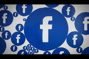 فيسبوك توقف أكثر من 400 تطبيق بعد فضيحة كامبريدج أناليتيكا