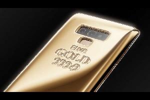 طرحت شركة كافيار المتخصصة بإكسسوارات وكماليات الهواتف الذكية الفاخرة نموذجاً جديداً لهيكل هاتف "سامسونغ غالاكسي نوت 9" على شكل سبيكة ذهبية