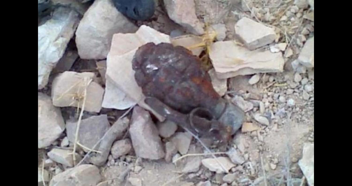 سما الأردن| تحفظت الجهات الامنية المختصة في محافظة الكرك على قنبلة قديمة يعتريها الصدأ وجدت في احد الكهوف في محيط مدينة الكرك.