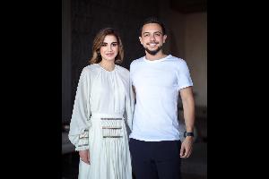 ولي العهد يهنئ الملكة رانيا