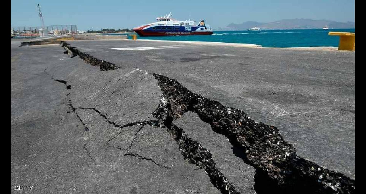 زلزال يضرب وسط اليونان