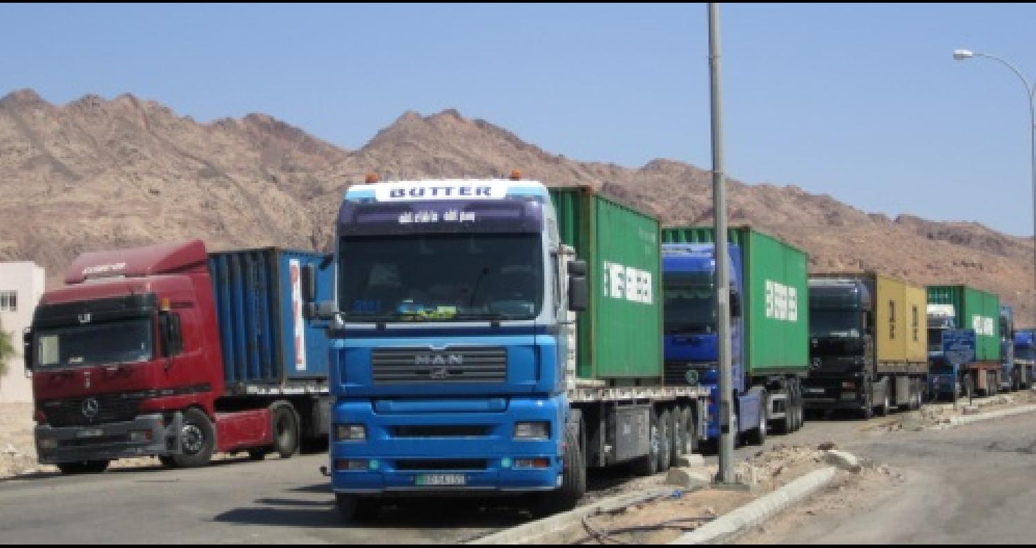 دعوات لتنفيذ أكبر اعتصام للشاحنات على جسر المطار في العاصمة عمان