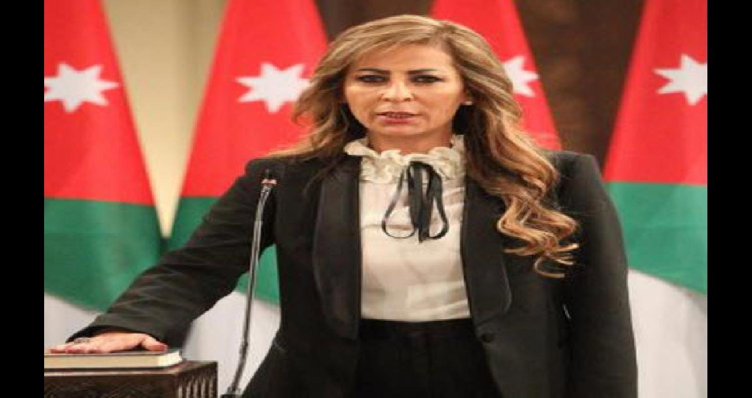 سما الأردن| أكدت وزيرة الدولة لشؤون الإعلام الناطق باسم الحكومة جمانة غنيمات أن فكرة الكنفدرالية بين الأردن وفلسطين غير قابلة للبحث والنقاش. 