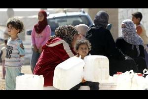 سما الأردن| كشفت مصادر في منظمة الأمم المتحدة للطفولة 'اليونسيف'، أن حصة الفرد من المياه في مخيمي الزعتري والأزرق للاجئيين السوريين في الأردن، يبلغ 35