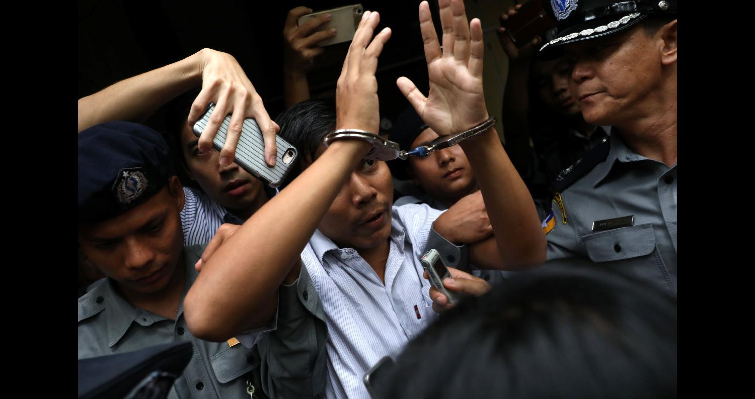 أصدرت محكمة في ميانمار اليوم الاثنين، حكما بالسجن 7 سنوات بحق صحفيين من رويترز، بتهمة خرق قانون أسرار الدولة