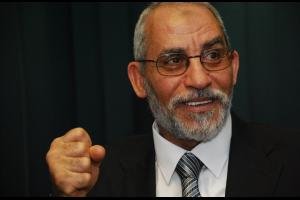 مصر- المؤبد لمرشد الإخوان في قضية حكم فيها بالإعدام سابقا‎
