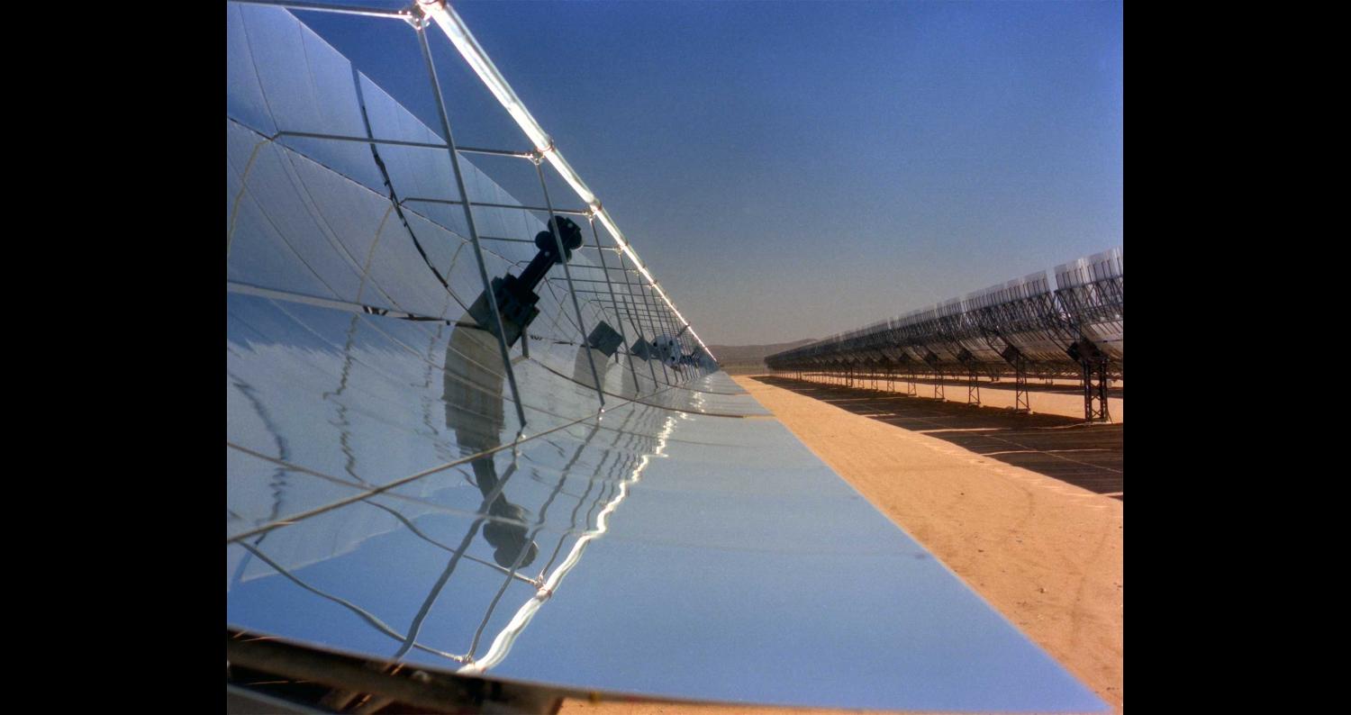 الأردنيون يتجهون إلى الألواح الشمسية