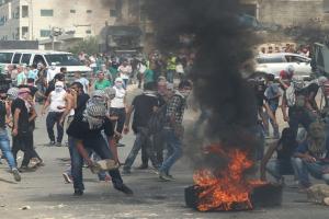 الاحتلال يغلق جامعة القدس وسط اندلاع مواجهات مع الطلبة