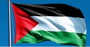 دعا لتحرير فلسطين فتم فصله من عمله!