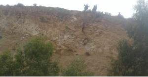انهيار ترابي صخري على طريق جرش- عمان.. صور