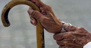 عجوز بعمر 100 عام يحاول الانتحار في اربد