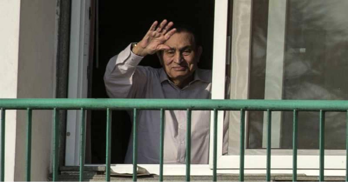 مبارك يغيب عن قضية.. ومحاميه يكشف السبب