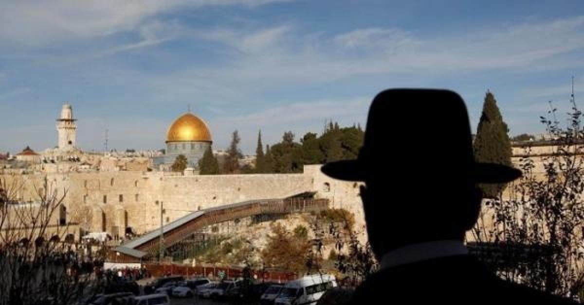 عطية يوجه أسئلة حول المتورطين عن "تسريب أراض في القدس"