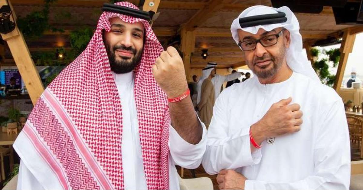 ما سر «الإسوارة الحمراء» في يدي وليي عهد السعودية وأبو ظبي