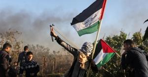 شهيد وإصابات بقمع المتظاهرين في غزة