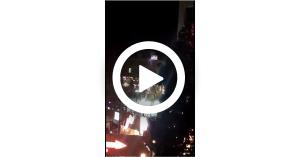 الاعتداء على شجرة عيد الميلاد في إربد (فيديو)