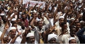 احتجاجات السودان هل تطيح بـ "البشير"