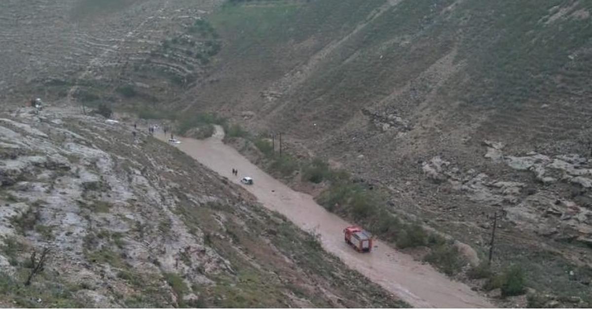 إربد.. طريق وادي الغفر مغلق بسبب مياه الأمطار