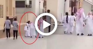 على الملأ سعودي يتحرش بممرضة.. فيديو