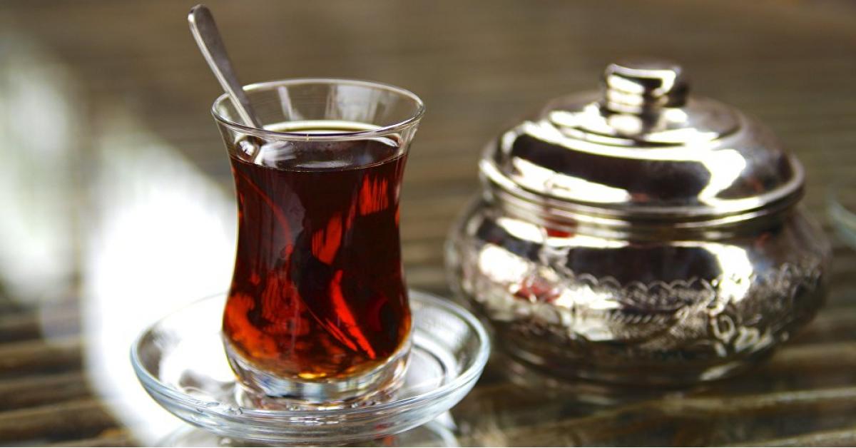 علماء يكتشفون خطرا قاتلا للشاي الساخن