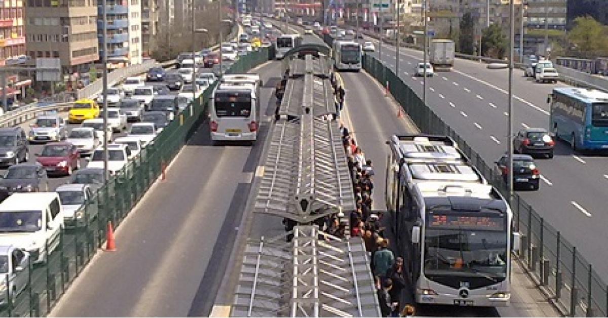 أمانة عمّان تستبعد شركات من مشروع الباص السريع