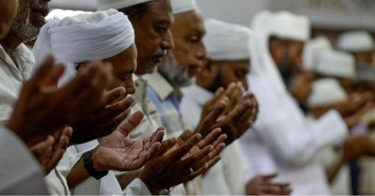 مسلمو سريلانكا يتحدون التحذيرات.. ويصلون الجمعة