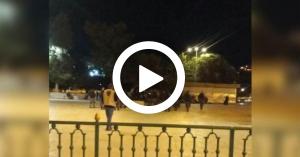 بالفيديو.. قوات الاحتلال تقتحم المسجد الأقصى وتطرد المعتكفين بالقوة